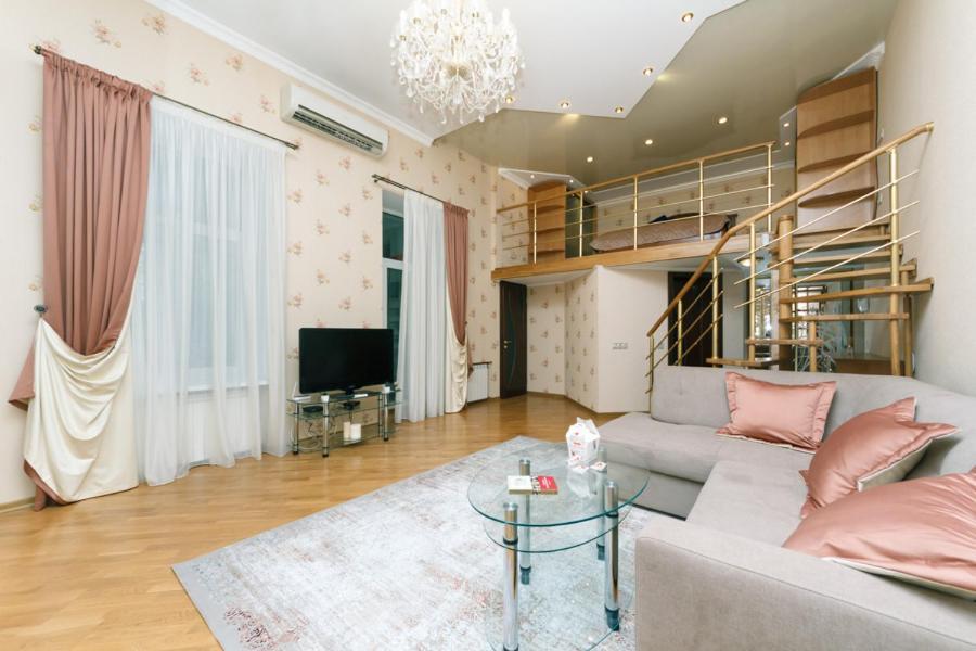 Stylish Two-Level Flat 2 Min From Khreschatyk Kiev Bagian luar foto